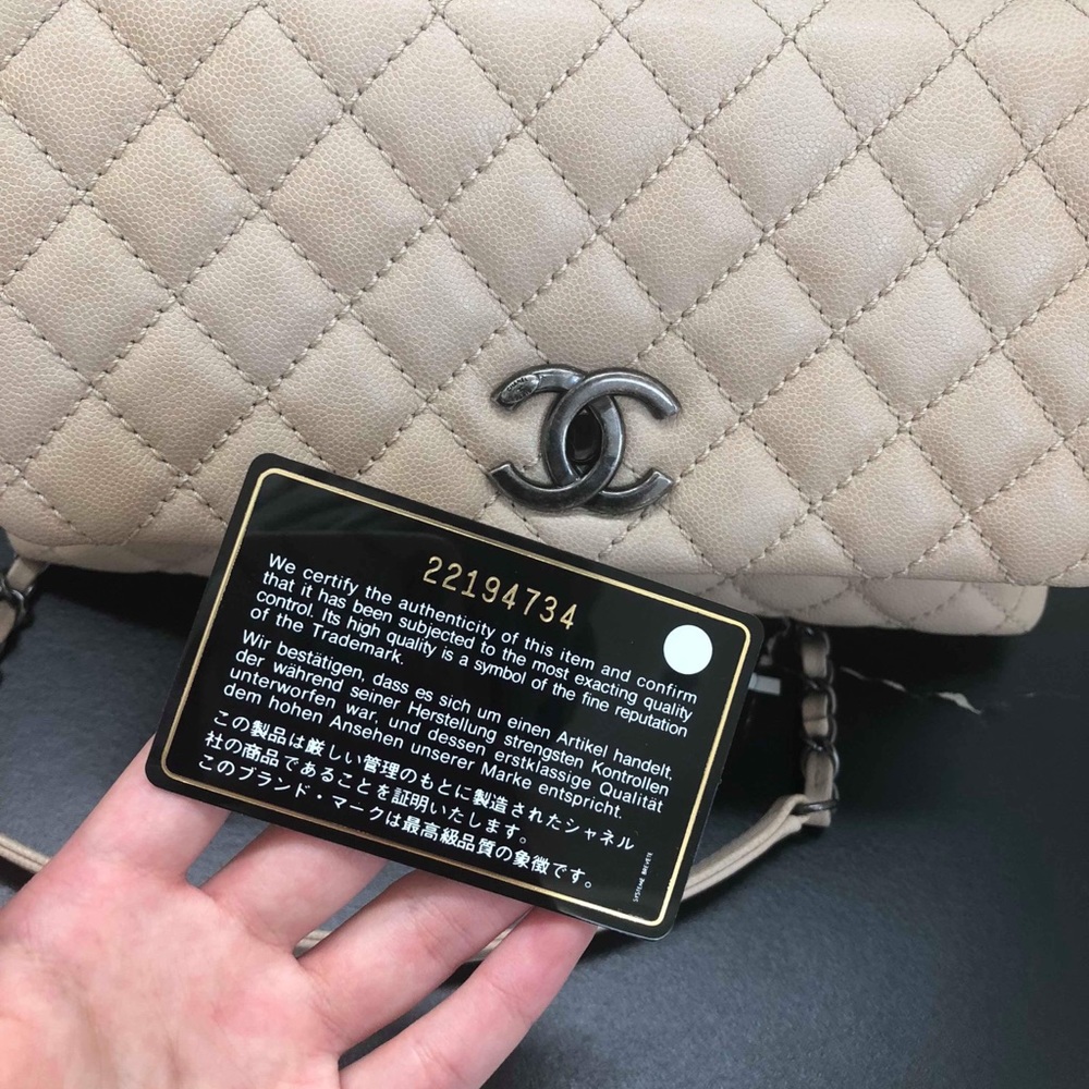 ⛔️❌SOLD❌⛔️ Authentic CHANEL coco bag - Picture 3 of 8
